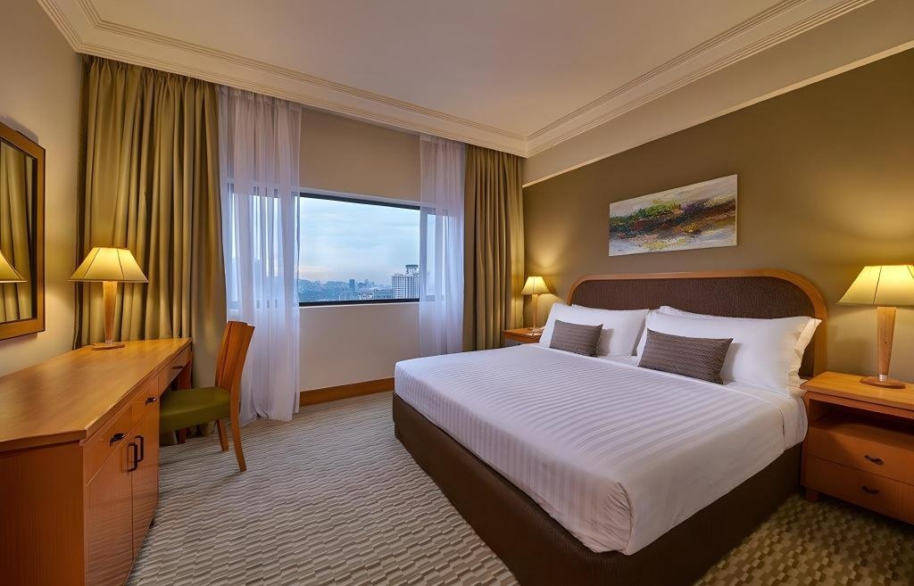 Grand Seasons Hotel  Rooms  Guestroom 1
