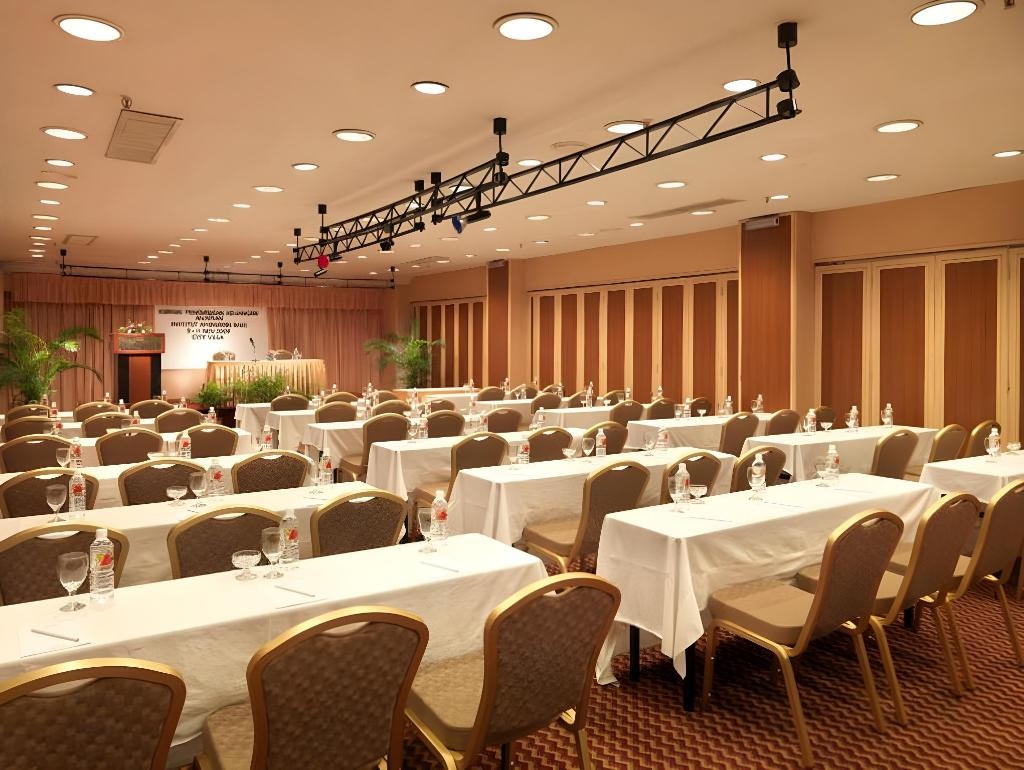City Villa Hotel  Facilities  Meeting Room Ballrooms 2