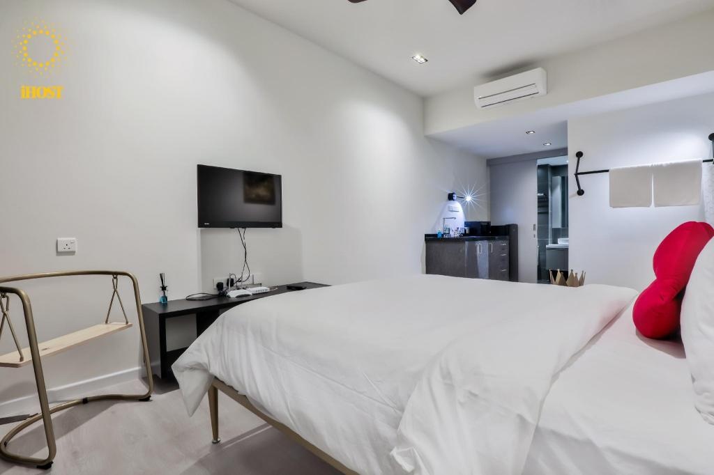 Expressionz Suites By IHost Global  Facilities  Bedroom 28