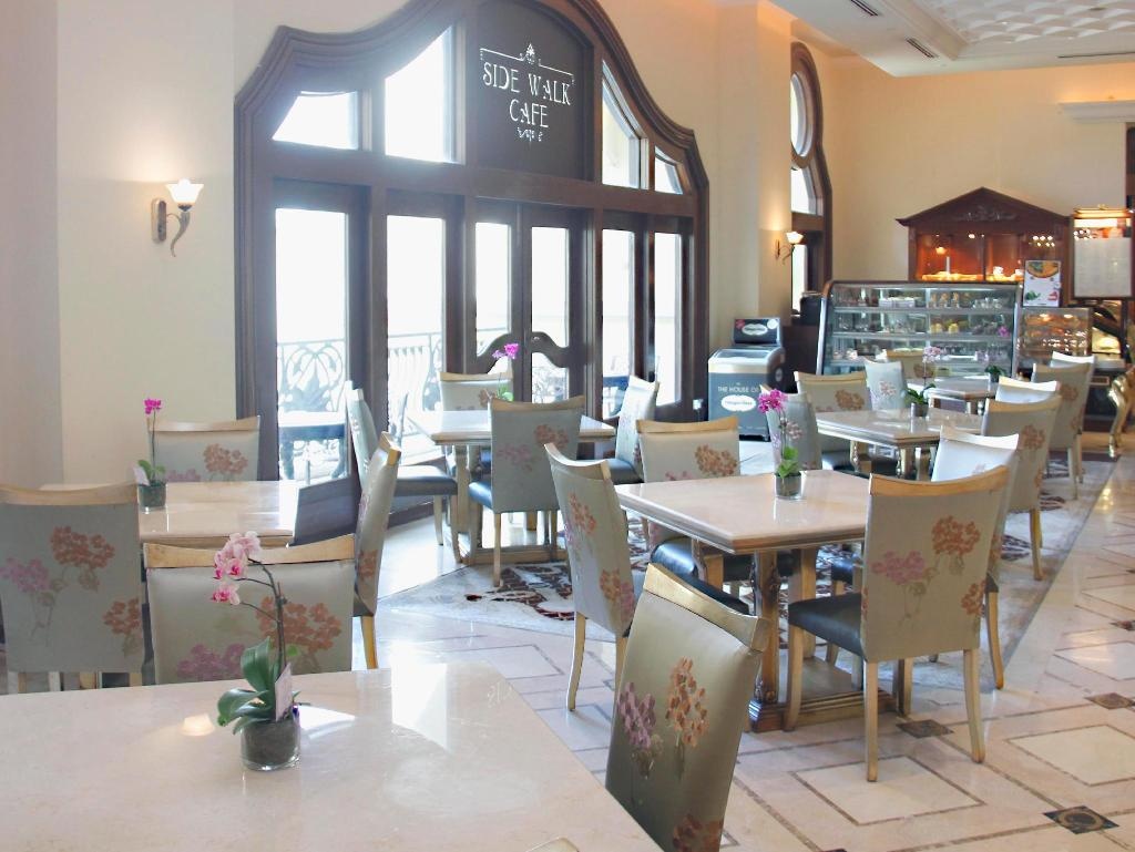 Palace Of The Golden Horses Hotel  Dining  Dining Image 7 7