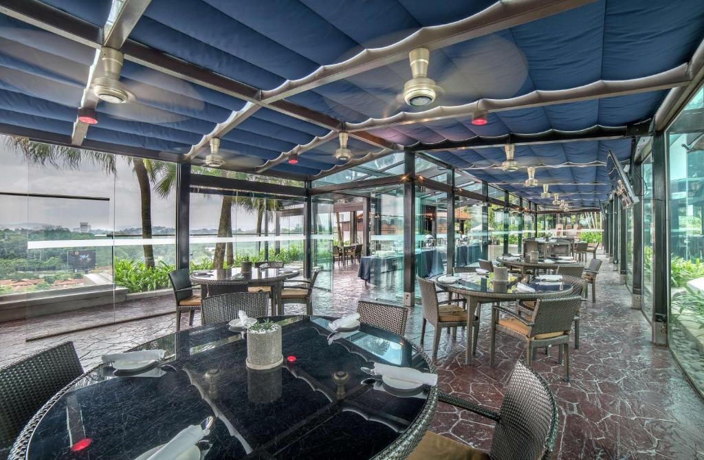 Hilton Kuala Lumpur  Dining  Restaurant 12