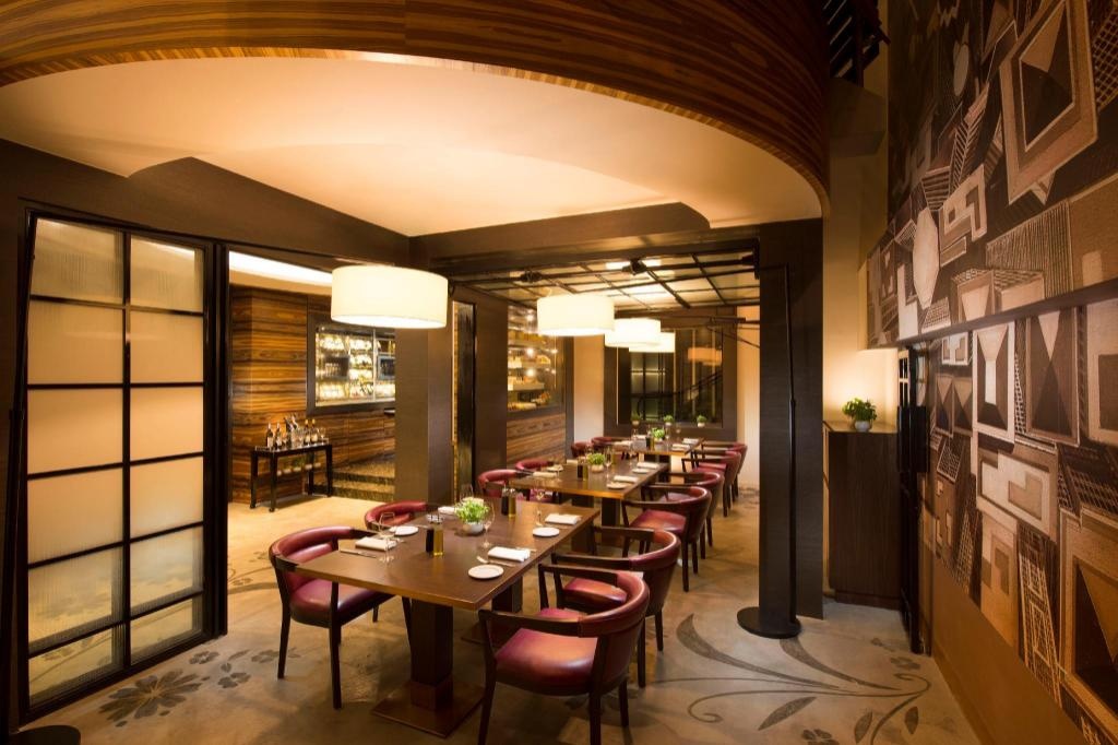 Hilton Kuala Lumpur  Dining  Restaurant 17