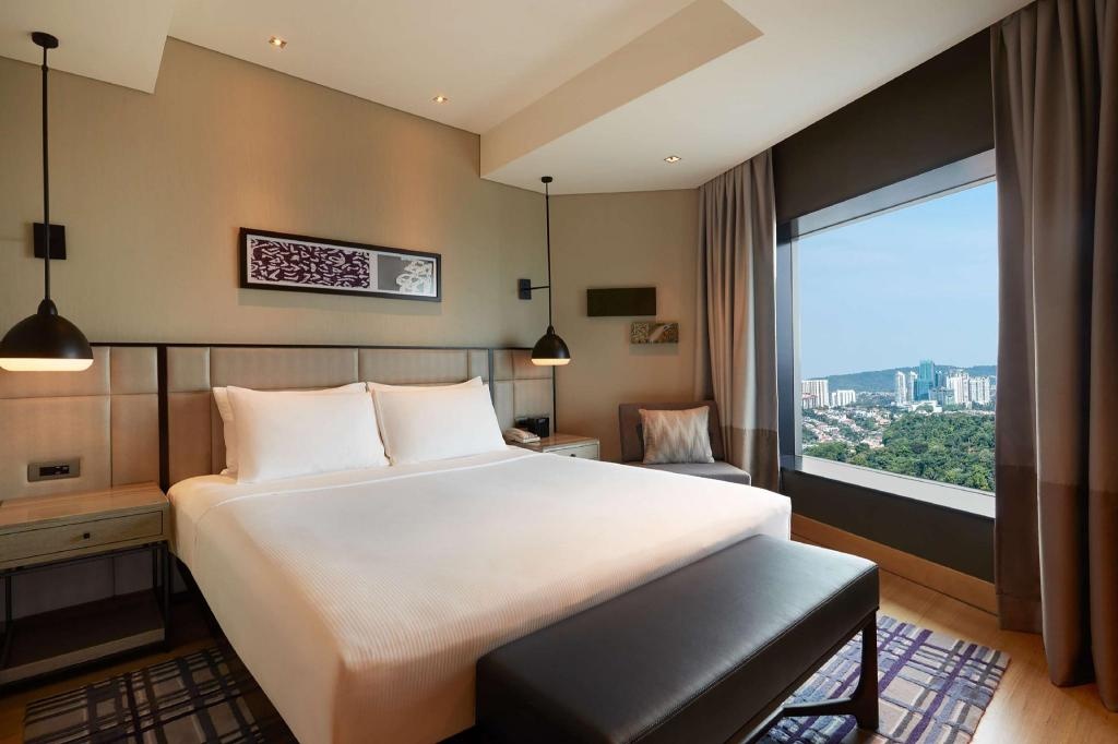 Hilton Kuala Lumpur  Rooms  Grand Executive Suite Guestroom 19
