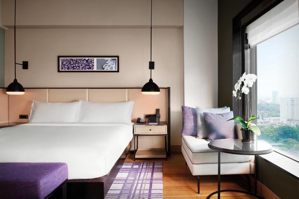 Hilton Kuala Lumpur  Rooms  Junior Suite Bed 20