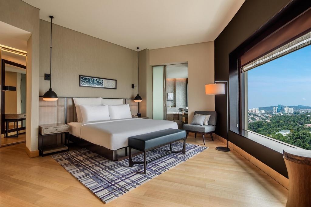 Hilton Kuala Lumpur  Rooms  Lifestyle Suite Bed 8