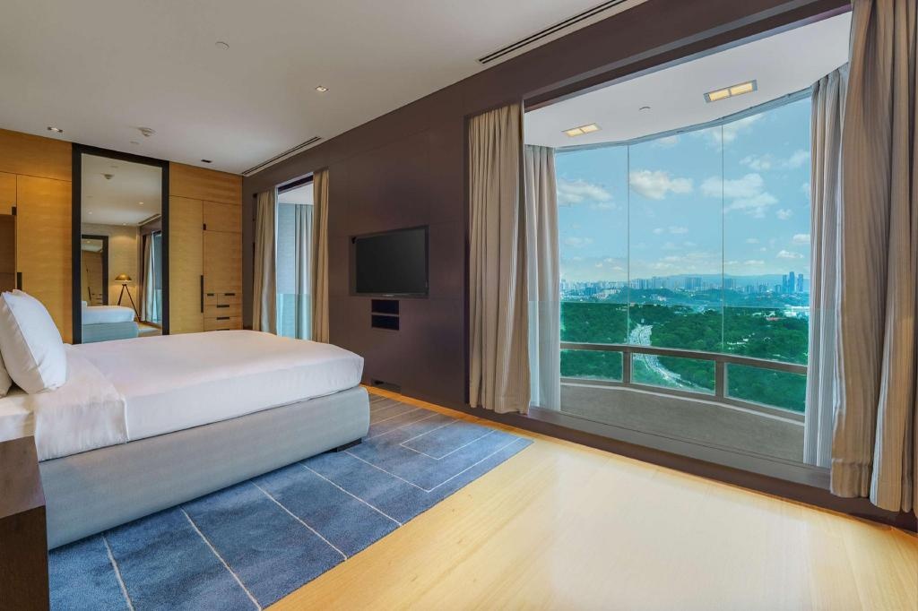 Hilton Kuala Lumpur  Rooms  Presidential Suite Guestroom 4