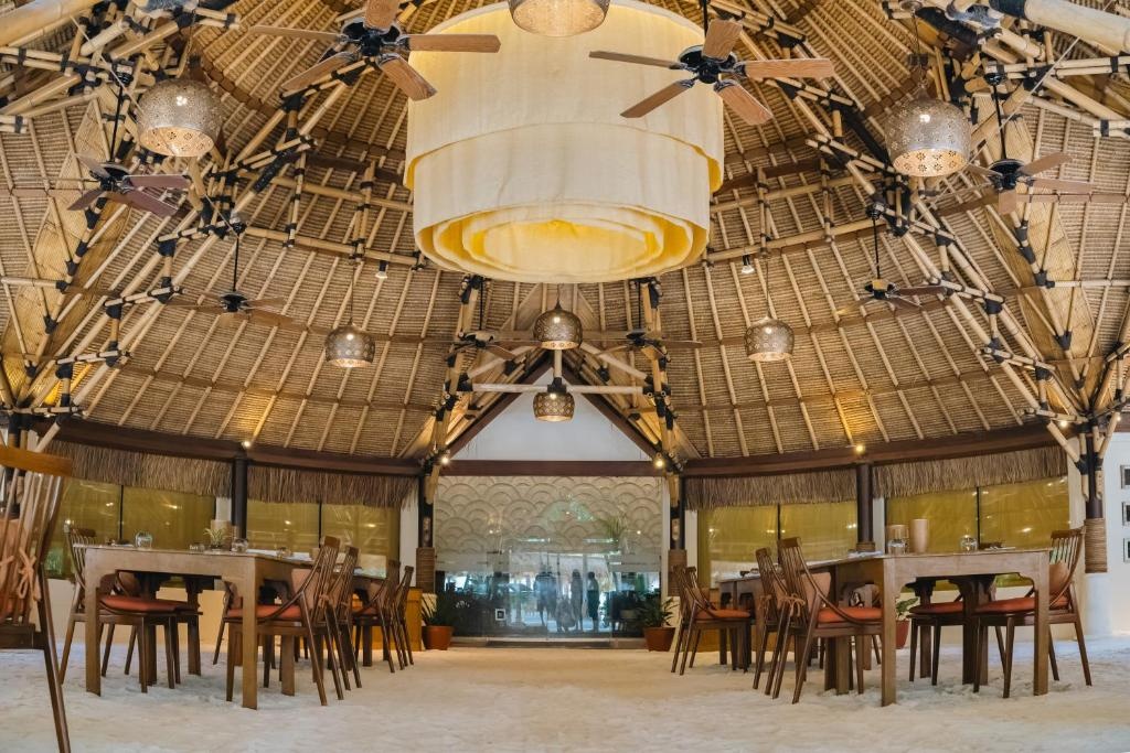 Banyan Tree Vabbinfaru  Dining  Restaurant 8