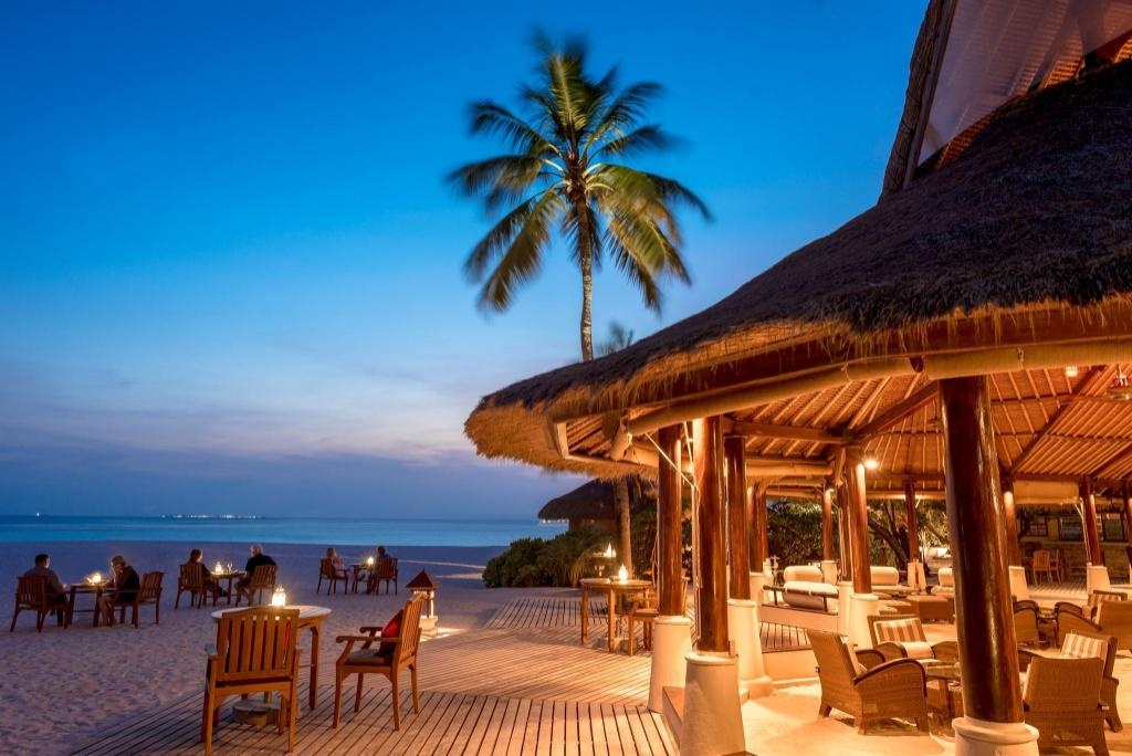 Banyan Tree Vabbinfaru  Facilities  Bar 4