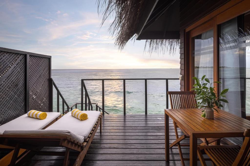 Adaaran Select Huduran Fushi 24hrs Dine Around Premium All Inclusive  Facilities  Balconyterrace 2