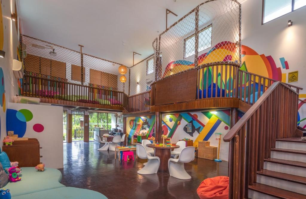 Adaaran Select Huduran Fushi 24hrs Dine Around Premium All Inclusive  Facilities  Kids Club 31