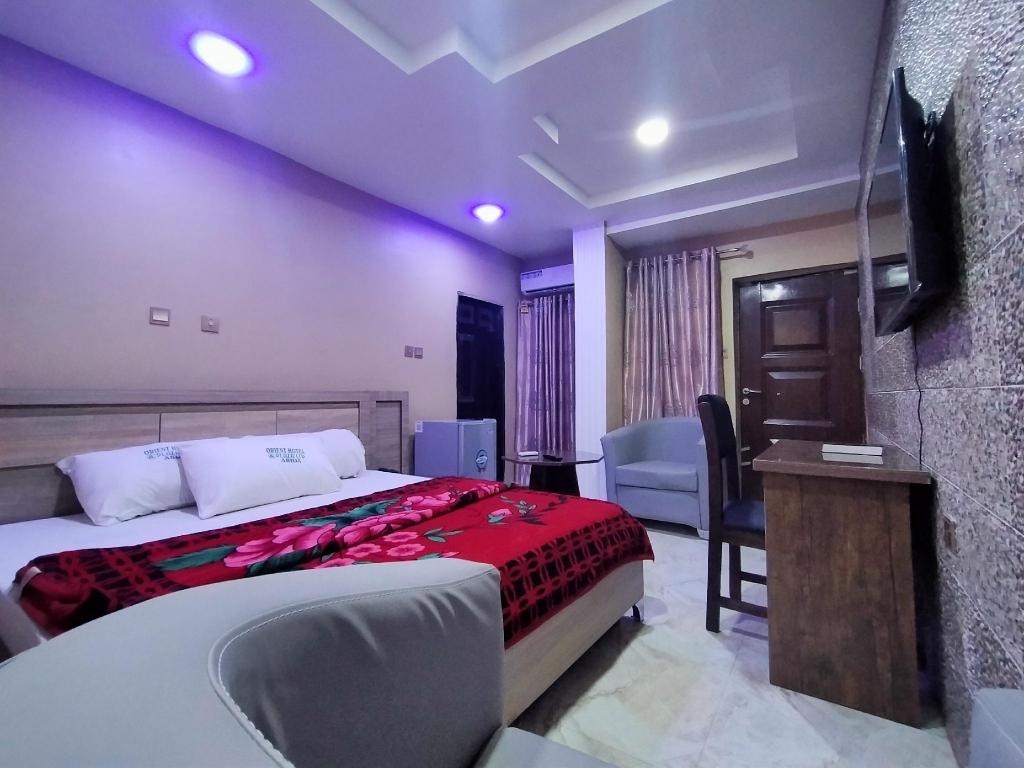 Orient Hotel And Plaza Ltd  Rooms  Royal Room Bed 3