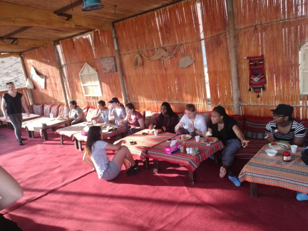 Desert Retreat Camp  Dining  Dining Image 1 1