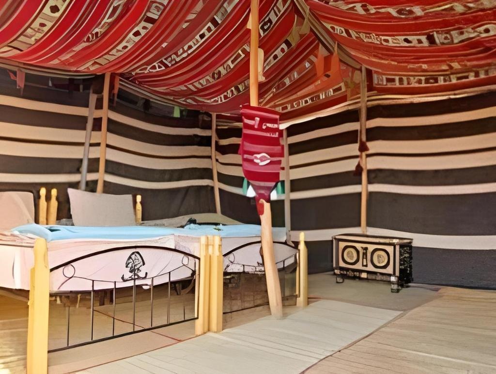 Desert Retreat Camp  Rooms  Bedouin Single Tent 3