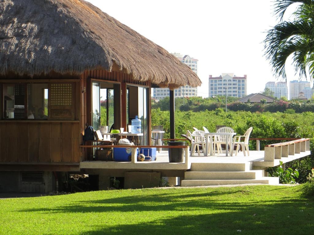 Climaco Beach Beach House In Mactan Islandroomsrooms Image 11