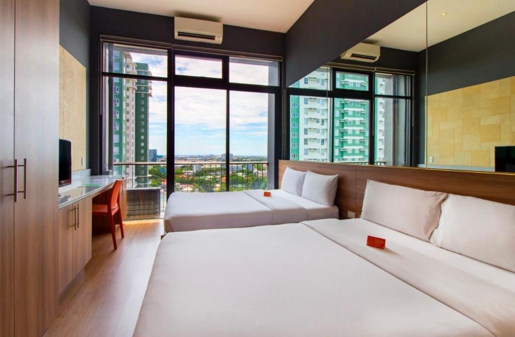 Azumi Boutique Hotel  Rooms  Standard 2 Queens Guestroom 5