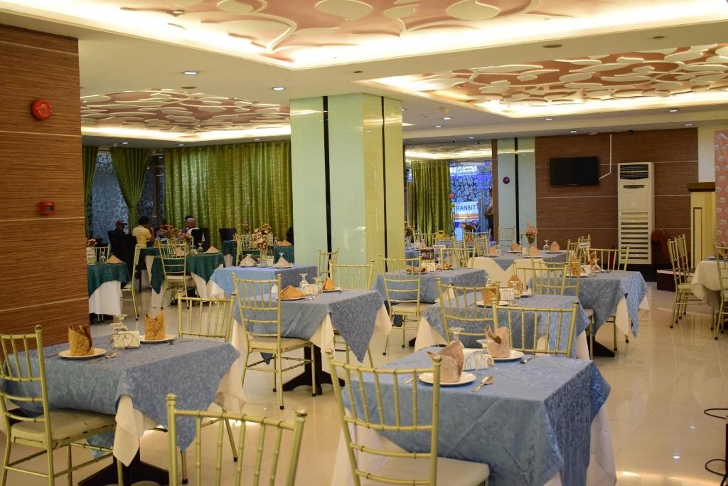 Vista Hotel Cubao  Dining  Restaurant 1