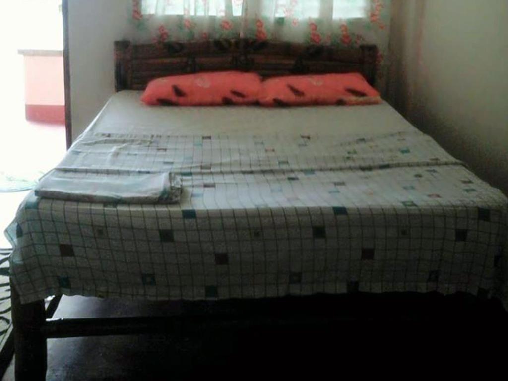 Aplaya Del Subic Capati Beach Resort  Rooms  Standard Fan 2