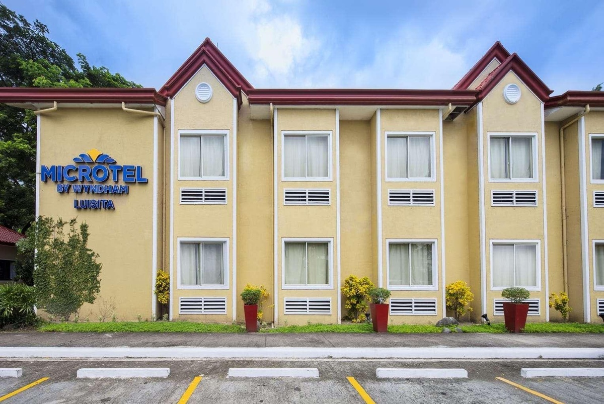 Microtel By Wyndham Tarlac PropertyviewsExterior View 1