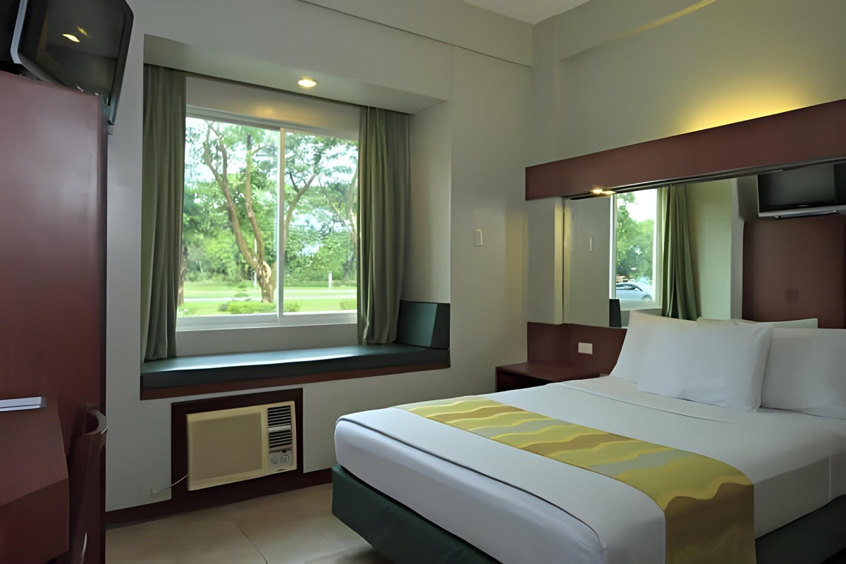 Microtel By Wyndham Tarlac Rooms1 Queen Bed Room Bed 5
