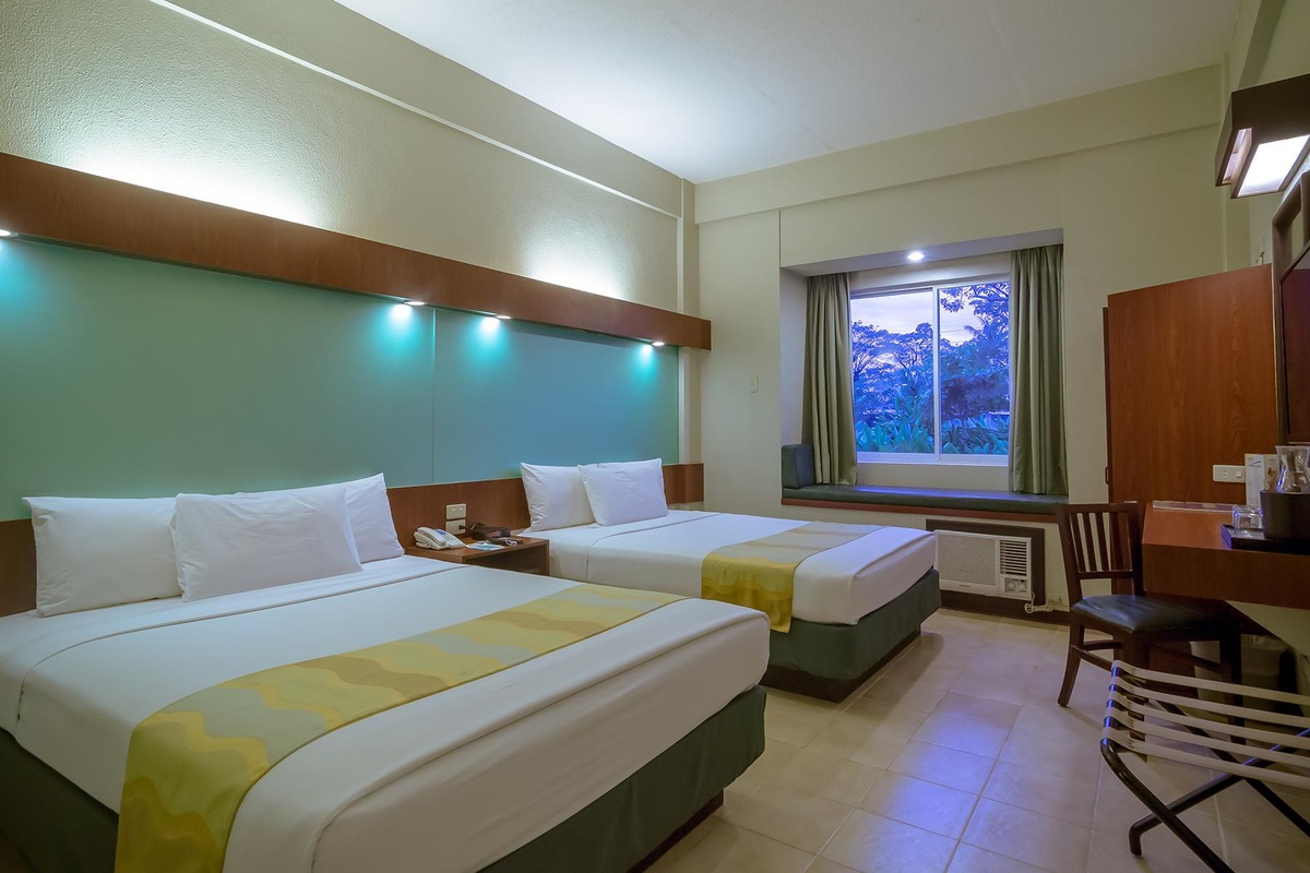 Microtel By Wyndham Tarlac Rooms2 Queen Beds Room Bed 3