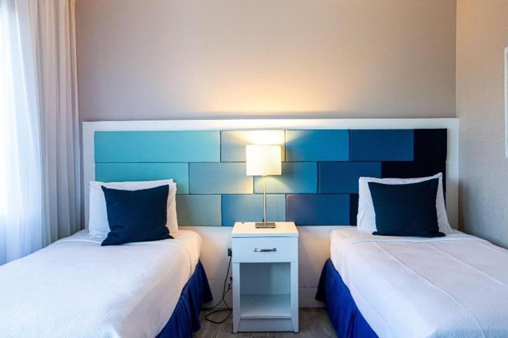 The Wave Hotel Condadoroomsrooms Image 22