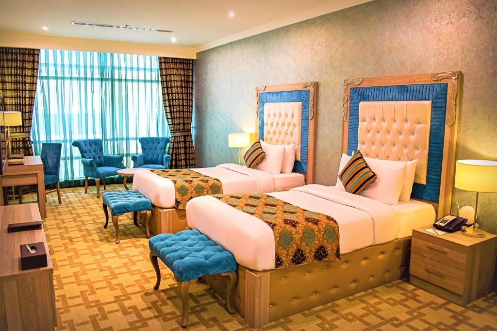 Sapphire Plaza Hotel  Rooms  Two Connecting Rooms Bed 16