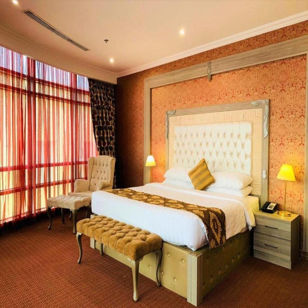 Sapphire Plaza Hotel  Rooms  Rooms Image 11 11