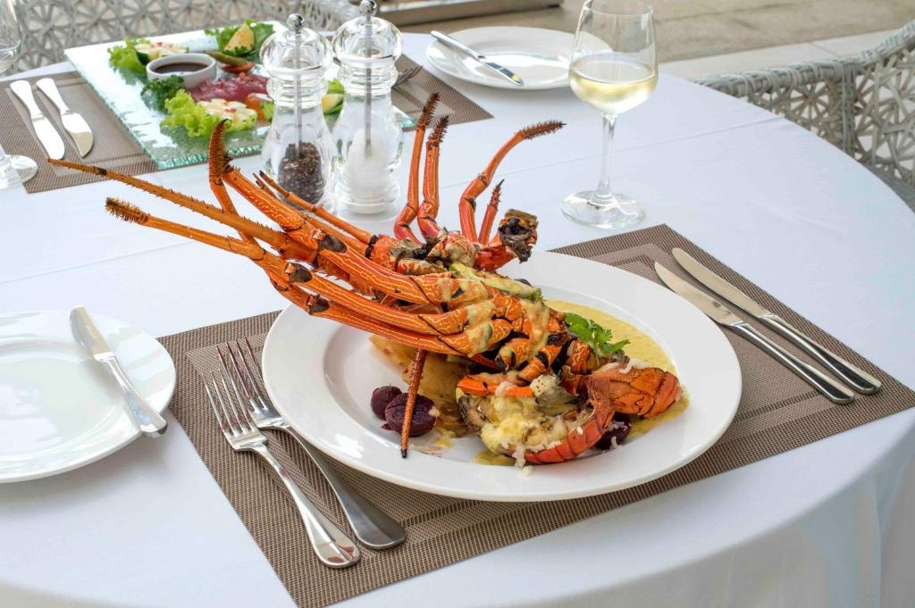 Taumeasina Island Resort  Dining  Food And Beverages 7