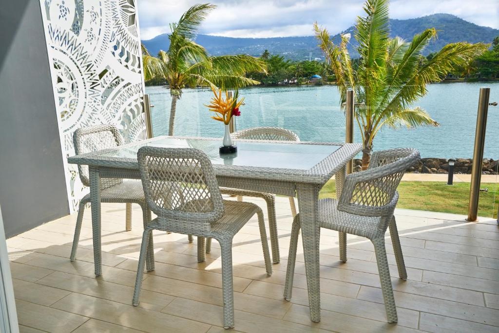 Taumeasina Island Resort  Facilities  Balconyterrace 13