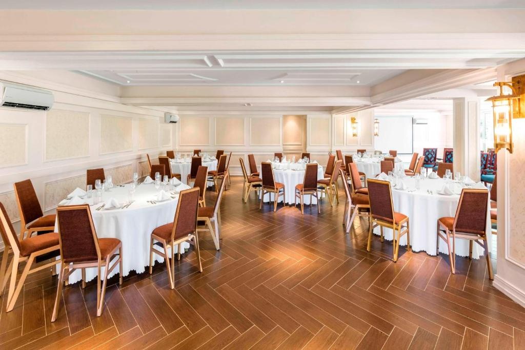 Sheraton Samoa Aggie Greys Hotel Bungalows  Facilities  Meeting Room Ballrooms 12
