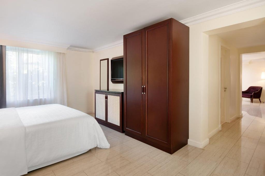 Sheraton Samoa Aggie Greys Hotel Bungalows  Rooms  Suite Bedroom 1 1 King Bedroom 2 1 Twin Bunk 16
