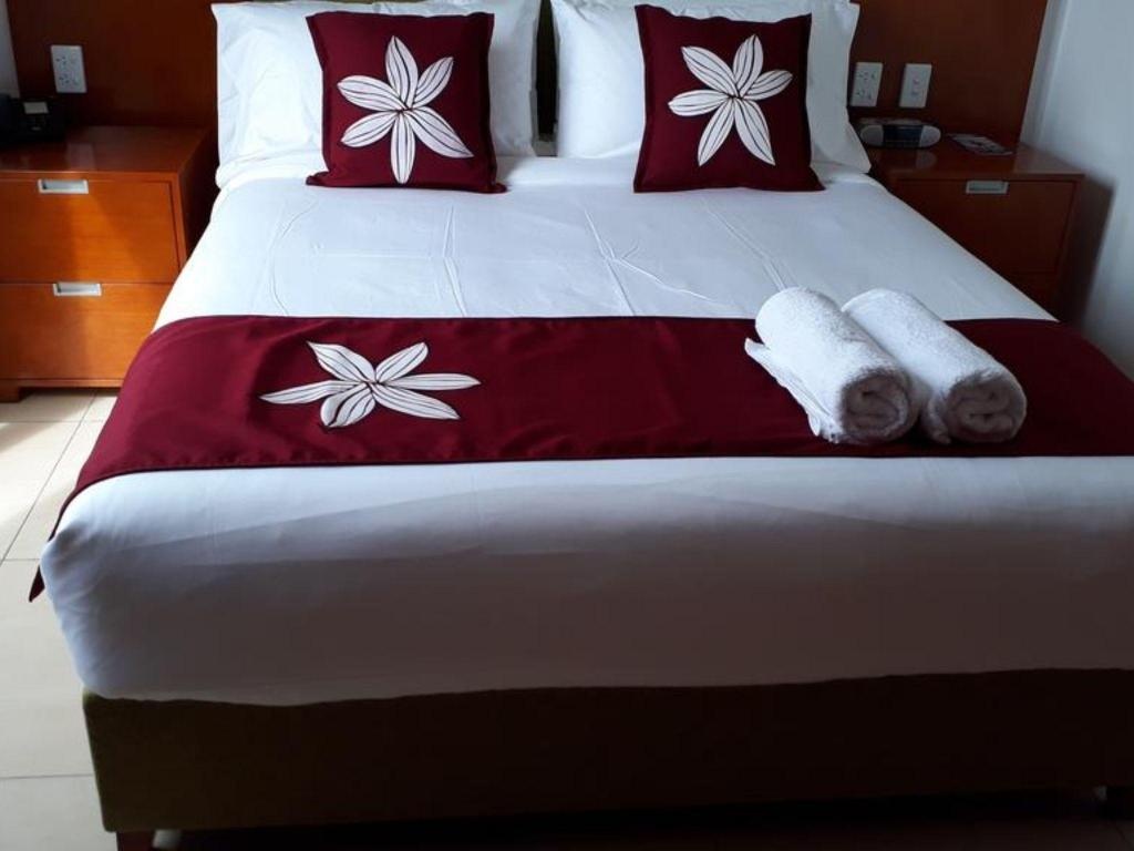 Alecs Home Away  Facilities  Bedroom 8