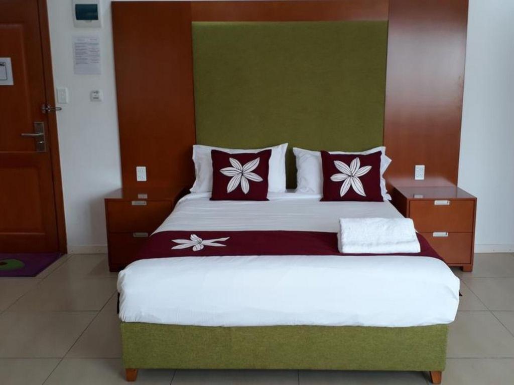 Alecs Home Away  Facilities  Bedroom 9