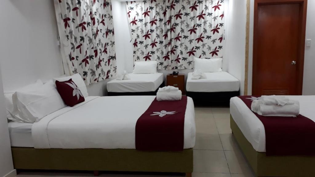Alecs Home Away  Rooms  Rooms Image 1 1