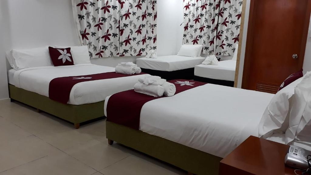 Alecs Home Away  Rooms  Rooms Image 9 9