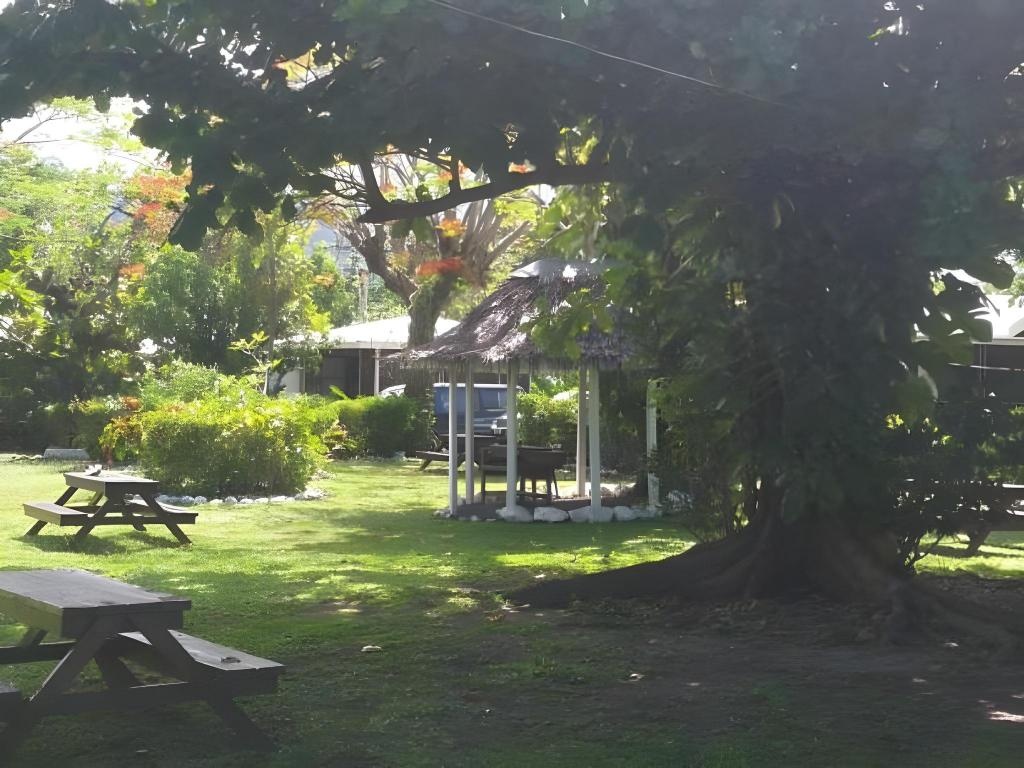 Vaiala Beach Cottages  Facilities  Garden 2