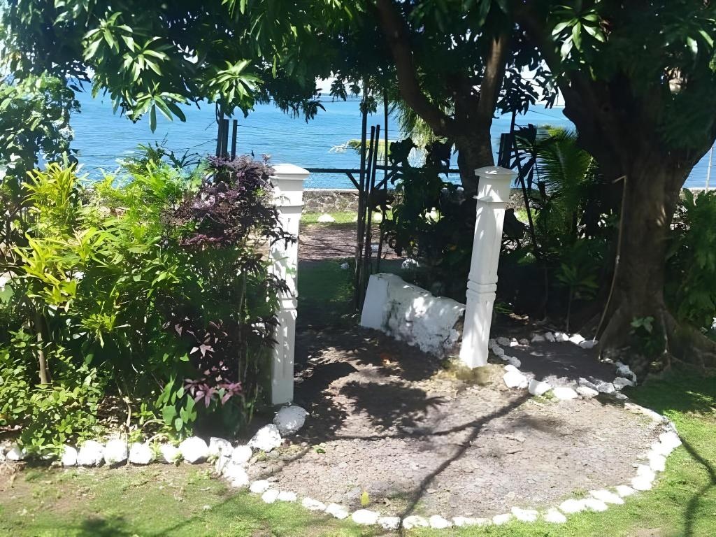 Vaiala Beach Cottages  Facilities  Garden 3