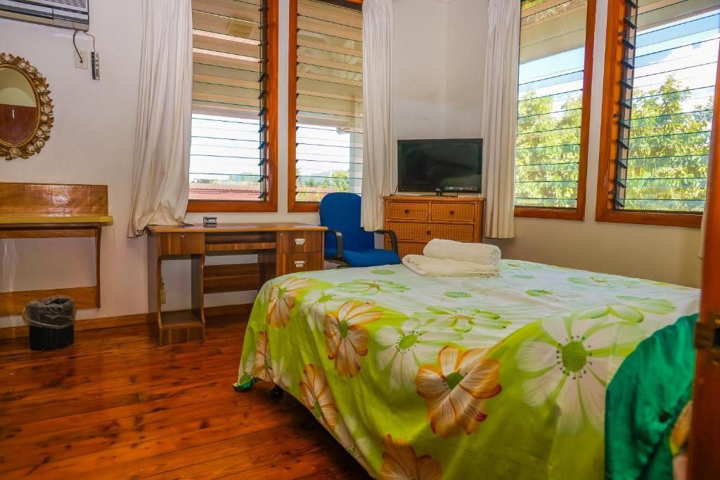 Lynns Getaway Hotel  Rooms  Rooms Image 6 6