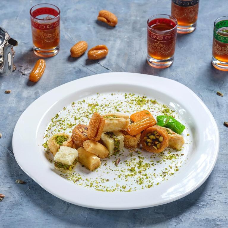 Makkah Clock Royal Tower A Fairmont Hotel  Dining  Food And Beverages 33