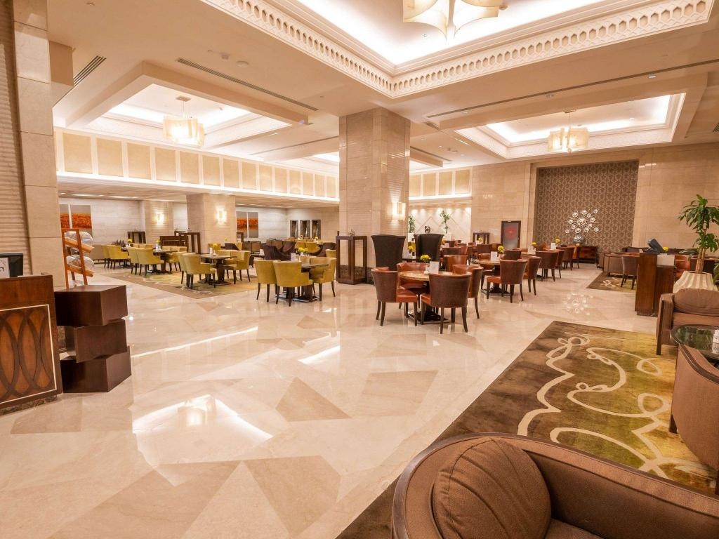 Makkah Clock Royal Tower A Fairmont Hotel  Dining  Restaurant 3