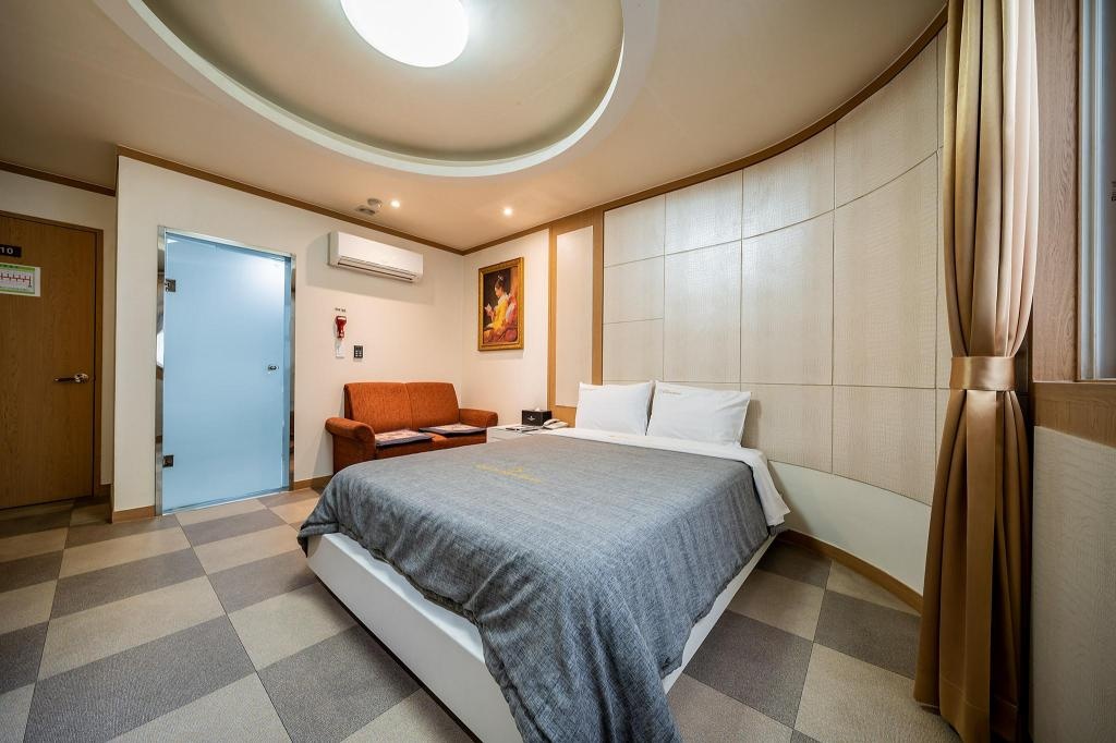 Hotel Incheon Airport__rooms__Standard Single Room Bedroom_19