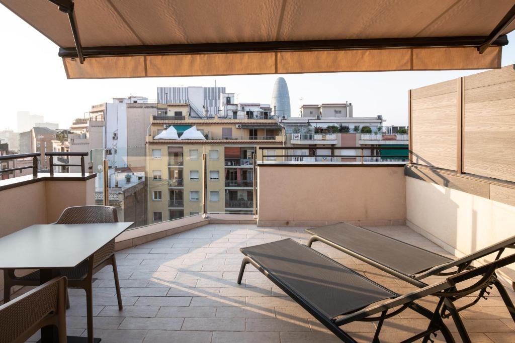 Catalonia Sagrada Familia Hotel  Facilities  Balconyterrace 2