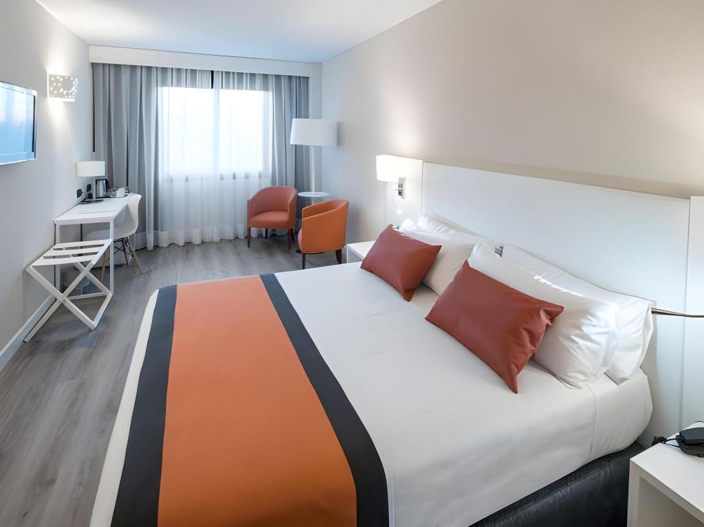 Catalonia Sagrada Familia Hotel  Rooms  Rooms Image 2 2