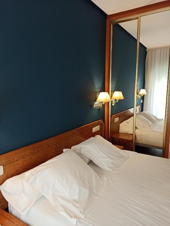 Hotel Spa Paris  Rooms  Rooms Image 13 13