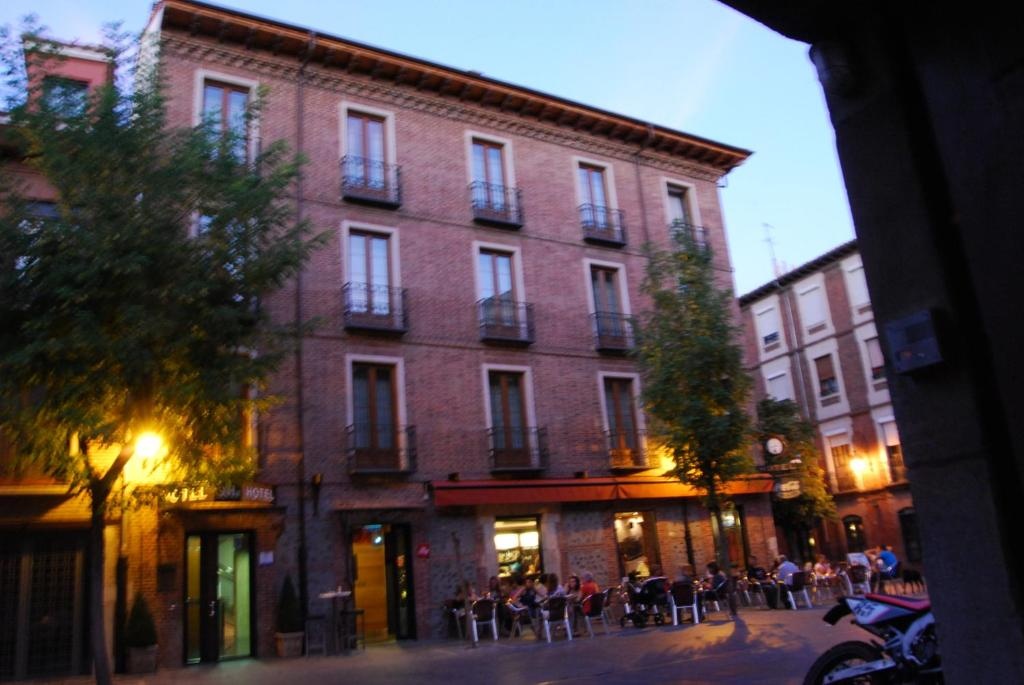 Hotel Spa QH Centro Leon  Property Views  Entrance 5