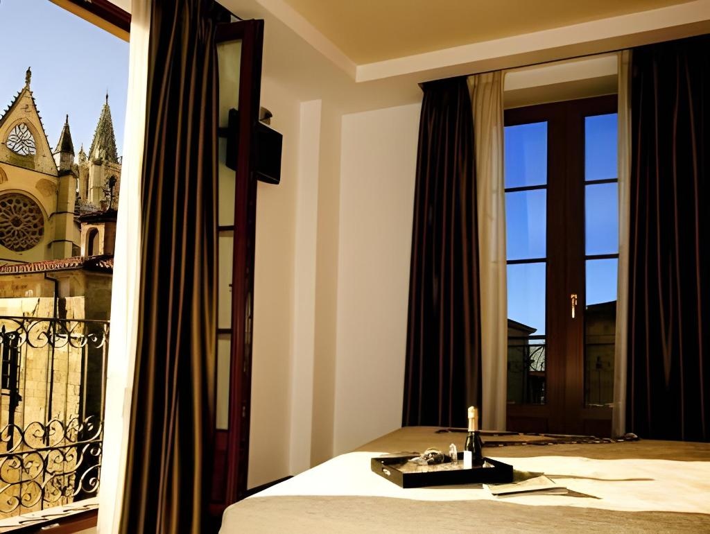 Hotel Spa QH Centro Leon  Property Views  Interior View 1