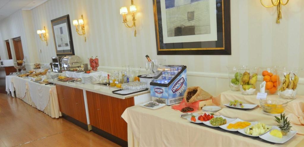 FC Infantas De Leon  Dining  Food And Beverages 13