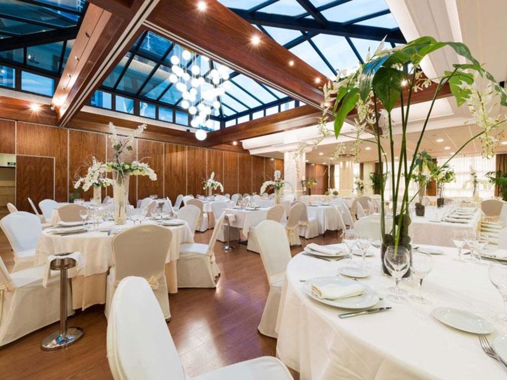 FC Infantas De Leon  Dining  Dining Image 10 10