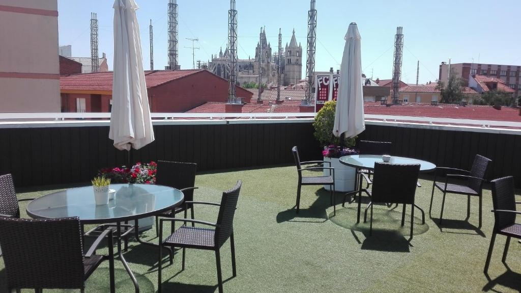 FC Infantas De Leon  Facilities  Balconyterrace 33