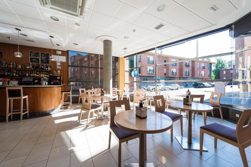 FC Infantas De Leon  Facilities  Barlounge 2